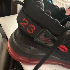 Jordan Proto-Max 720 Basketball Sneakers Black Red Jumpman Men’s 10.5 Used